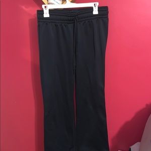 Black fleece under armor sweatpants